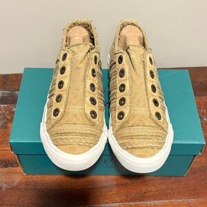 Blowfish Tan Slip-On Sneakers - Size 7-1/2
